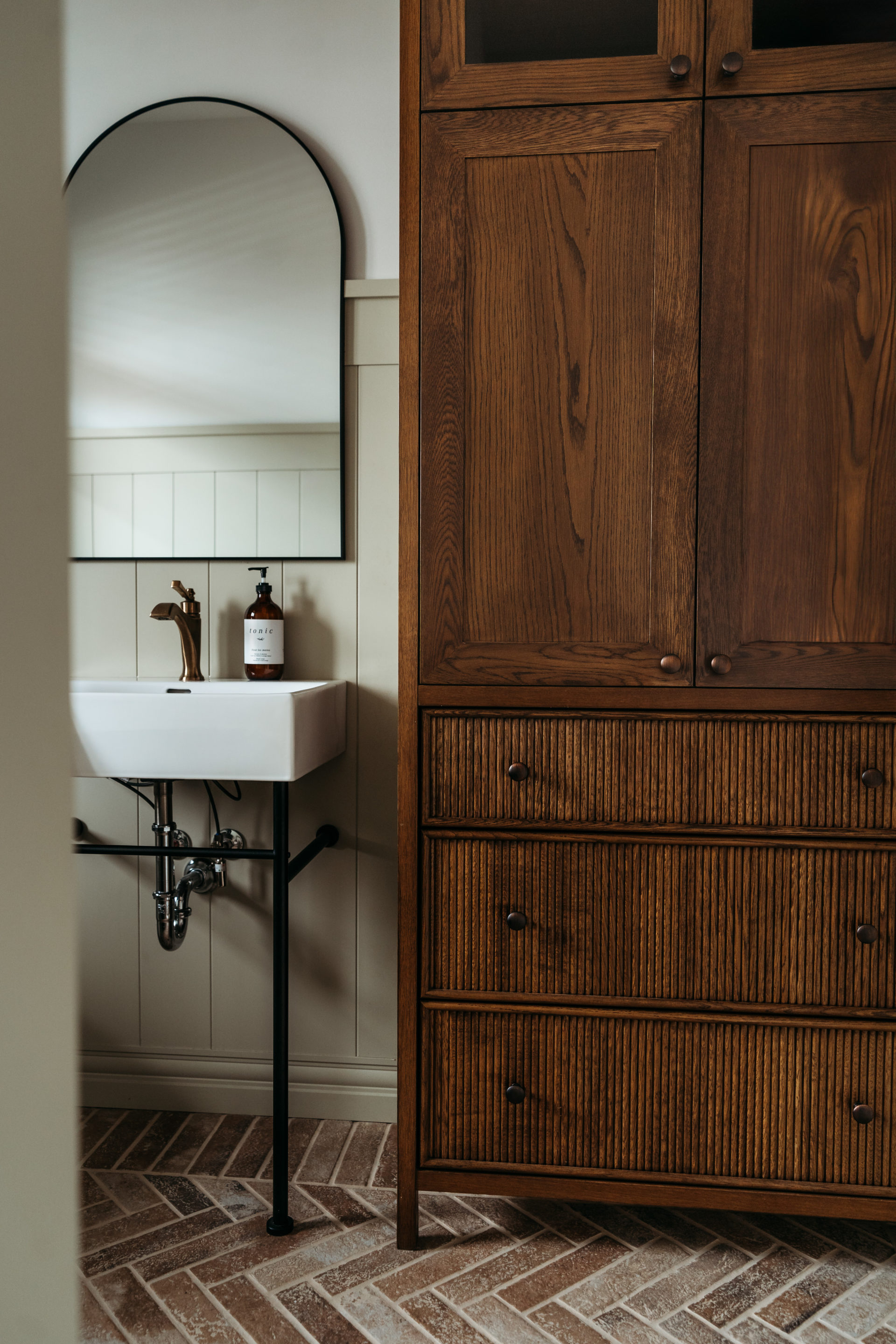 Reeded cabinet doors: Adding modern texture and timeless appeal to your ...